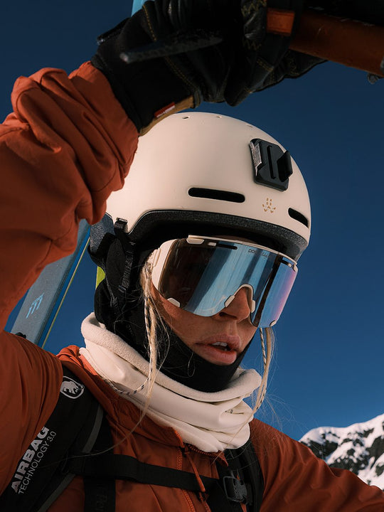 Załaduj obraz do przeglądarki galerii, Okulary POC Devour Glacial Hedvig Wessel Ed. Piggtind White/Clarity Universal/Sunny Azure