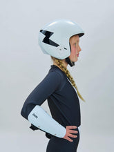 Załaduj obraz do przeglądarki galerii, Kask narciarski POC Skull Dura Jr - Blixten White