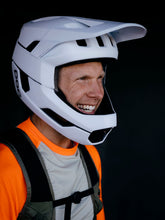 Załaduj obraz do przeglądarki galerii, Kask rowerowy POC OTOCON - Hydr. White Matt