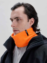 Załaduj obraz do przeglądarki galerii, Komin POC Fleece Neckwarmer - Zink Orange