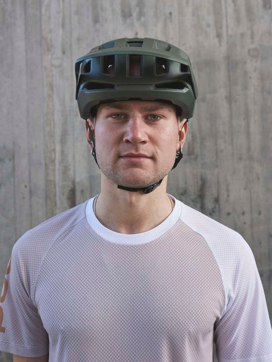 Załaduj obraz do przeglądarki galerii, Kask rowerowy POC KORTAL RACE MIPS - Epid. Green/Ur. Black Metallic/Matt