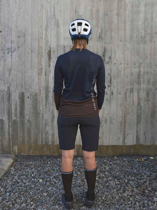 Załaduj obraz do przeglądarki galerii, Spodenki damskie POC W's ESSENTIAL ENDURO Shorts - Ur. Black
