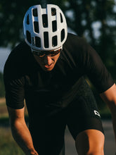 Załaduj obraz do przeglądarki galerii, Spodenki rowerowe POC CERAMIC VPDs - Ur. Black