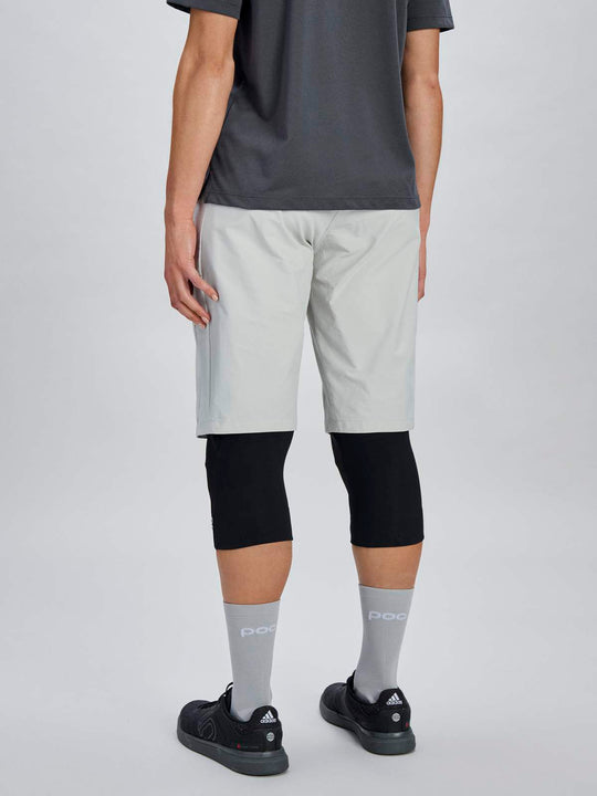 Załaduj obraz do przeglądarki galerii, Spodenki rowerowe POC W's Motion Shorts - Granite Grey