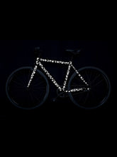 Załaduj obraz do przeglądarki galerii, Naklejki odblaskowe BOOKMAN Reflective Leopard Print biały