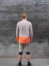 Załaduj obraz do przeglądarki galerii, Spodenki rowerowe POC M'S INFINITE ALL MOUNTAIN - Moonstone Grey