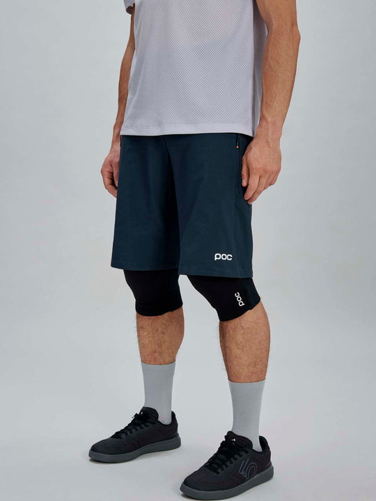 Załaduj obraz do przeglądarki galerii, Spodenki rowerowe POC M's Motion Shorts - Apatite Navy