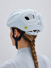 Załaduj obraz do przeglądarki galerii, Kask rowerowy POC Amidal - Hyd. White Matt