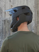 Załaduj obraz do przeglądarki galerii, Kask rowerowy POC OTOCON - Ur. Black Matt