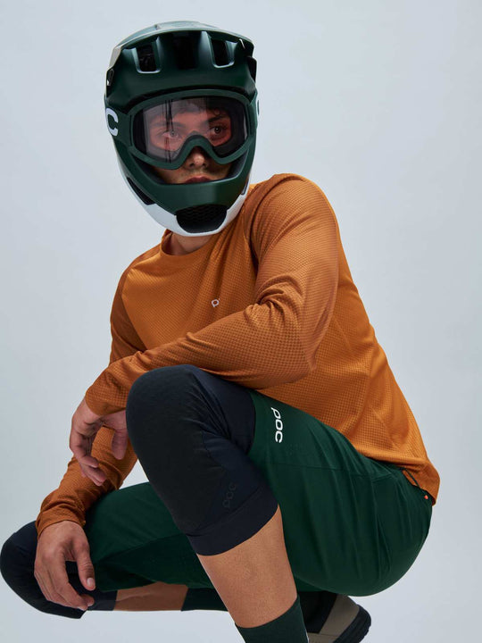 Załaduj obraz do przeglądarki galerii, Kask rowerowy POC Otocon Race MIPS - Parg. Green Matt/Hyd. White Matt