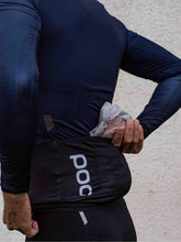 Załaduj obraz do przeglądarki galerii, Koszulka rowerowa POC M'S ESSENTIAL ROAD LS - Turmaline Navy