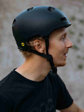 Załaduj obraz do przeglądarki galerii, Kask rowerowy POC CRANE MIPS - Matt Black