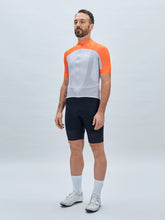 Załaduj obraz do przeglądarki galerii, Koszulka rowerowa POC M's Essential Road Logo Jersey - Zink Orange/Gra. Grey