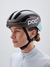 Załaduj obraz do przeglądarki galerii, Kask rowerowy POC Omne Air MIPS - Bron. Brown Matt/Lazurite Blue Matt