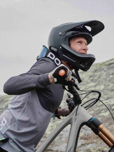 Załaduj obraz do przeglądarki galerii, Kask Rowerowy POC CORON AIR CARBON SPIN