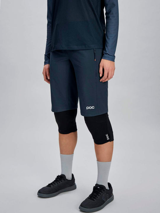 Załaduj obraz do przeglądarki galerii, Spodenki rowerowe POC W's Motion Shorts - Apatite Navy