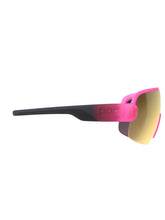 Załaduj obraz do przeglądarki galerii, Okulary rowerowe POC Aim - Fluo. Pink/Ur. Black Transl. - Clarity Road Gold Mirror cat.3