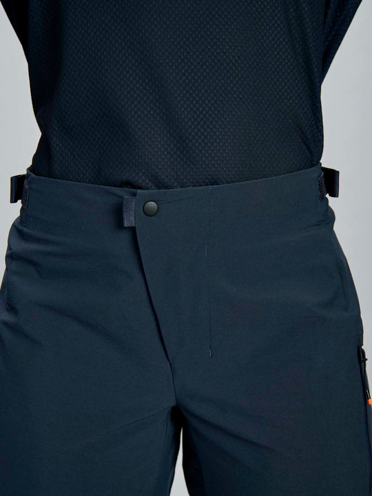 Załaduj obraz do przeglądarki galerii, Spodenki rowerowe POC W's Motion Shorts - Apatite Navy