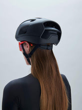 Załaduj obraz do przeglądarki galerii, Kask rowerowy POC Cytal Carbon - Ur. Black