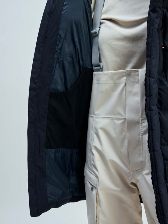 Załaduj obraz do przeglądarki galerii, Płaszcz damski POC W'S Race Loft Parka - Ura. Black