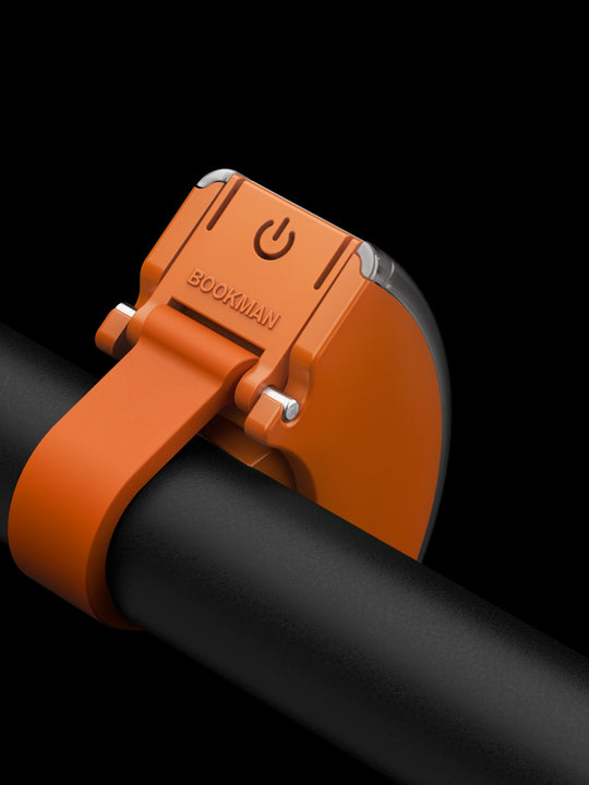 Załaduj obraz do przeglądarki galerii, Lampka rowerowa BOOKMAN Curve Front Light 220lm pomarańczowy