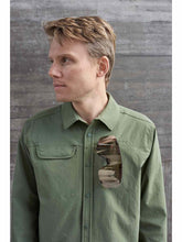 Załaduj obraz do przeglądarki galerii, Koszula POC Rouse Shirt - Epidote Green