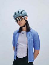 Załaduj obraz do przeglądarki galerii, Koszulka rowerowa POC M's Pristine Jersey - Bazzite Blue