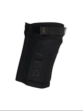 Załaduj obraz do przeglądarki galerii, Ochraniacze na kolana POC VPD AIR KNEE FABIO ED - Ur. Black/Gold