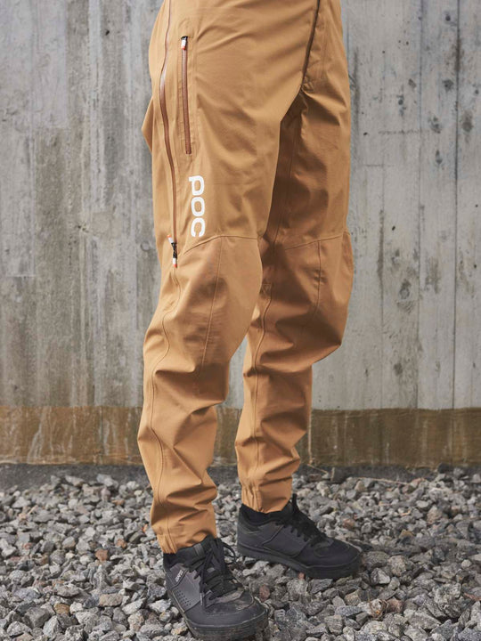 Załaduj obraz do przeglądarki galerii, Spodnie rowerowe POC Consort MTB Dungaree - Arag. Brown