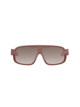 Załaduj obraz do przeglądarki galerii, Okulary rowerowe POC Aspire Mid - Himalayan Salt Translucent - Clarity Trail | Brown/Silver Mirror Cat 2