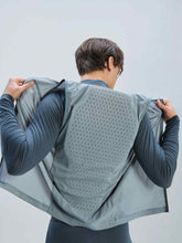 Załaduj obraz do przeglądarki galerii, Ochraniacz POC M's VPD Air Vest - Granite Grey