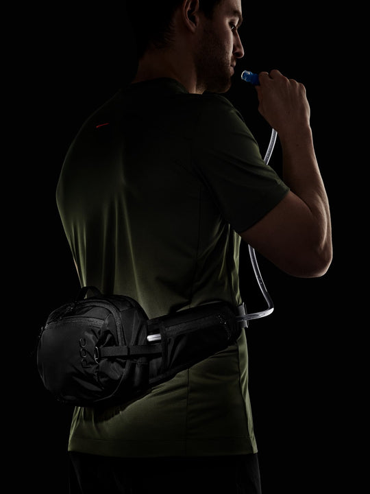 Załaduj obraz do przeglądarki galerii, Nerka rowerowa POC Hip Pack Hydro 4L + bukłak 1,5l- Ur. Black