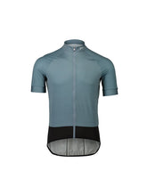 Załaduj obraz do przeglądarki galerii, Koszulka rowerowa POC Essential Road Jersey blue - Calcite Blue