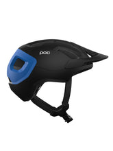 Załaduj obraz do przeglądarki galerii, Kask rowerowy POC AXION - Ur. Black/Opal Blue Metallic/Matt