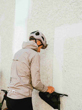 Załaduj obraz do przeglądarki galerii, Kurtka rowerowa POC M'S SIGNAL ALL-WEATHER - Moonstone Grey