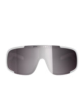 Załaduj obraz do przeglądarki galerii, Okulary rowerowe POC ASPIRE - Hyd. White/Clarity Road/Sunny Silver Cat.3