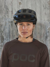 Załaduj obraz do przeglądarki galerii, Kask rowerowy POC KORTAL - Ur. Black/Opal Blue Metallic/Matt