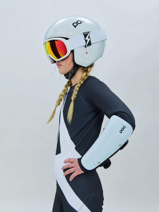 Załaduj obraz do przeglądarki galerii, Kask narciarski POC Skull Dura Jr - Blixten White