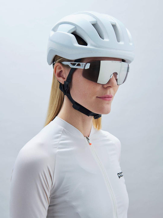 Załaduj obraz do przeglądarki galerii, Kask rowerowy POC Omne Lite - Hyd. White Matt