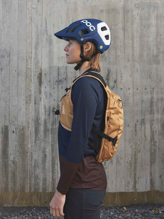 Załaduj obraz do przeglądarki galerii, Plecak enduro POC COLUMN VPD Backpack 8L - Arag. Brown