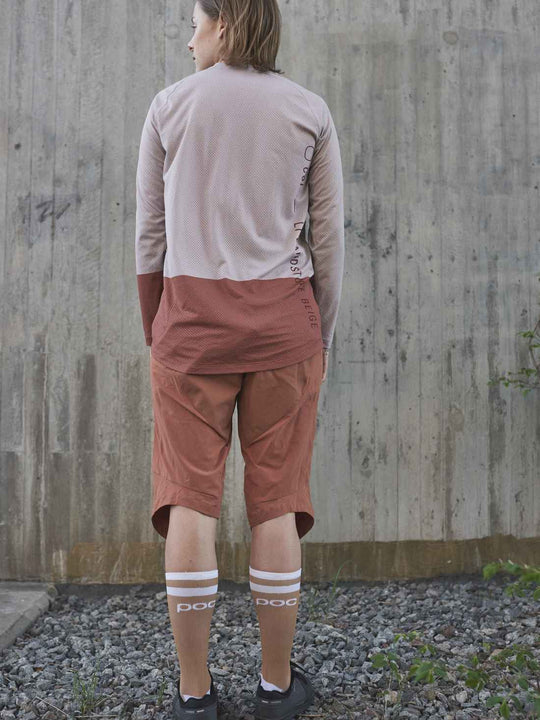 Załaduj obraz do przeglądarki galerii, Koszulka rowerowa POC W's MTB PURE LS Jersey - Light Sand. Beige/Himalayan Salt