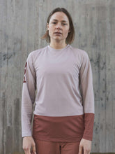 Załaduj obraz do przeglądarki galerii, Koszulka rowerowa POC W's MTB PURE LS Jersey - Light Sand. Beige/Himalayan Salt
