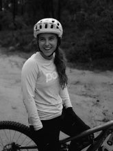 Załaduj obraz do przeglądarki galerii, Koszulka Rowerowa POC ESSENTIAL MTB W'S JERSEY