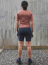 Załaduj obraz do przeglądarki galerii, Koszulka rowerowa POC W's PRISTINE Jersey - Himalayan Salt