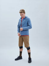 Załaduj obraz do przeglądarki galerii, Kurtka rowerowa POC Motion Wind Jacket - Calcite Blue