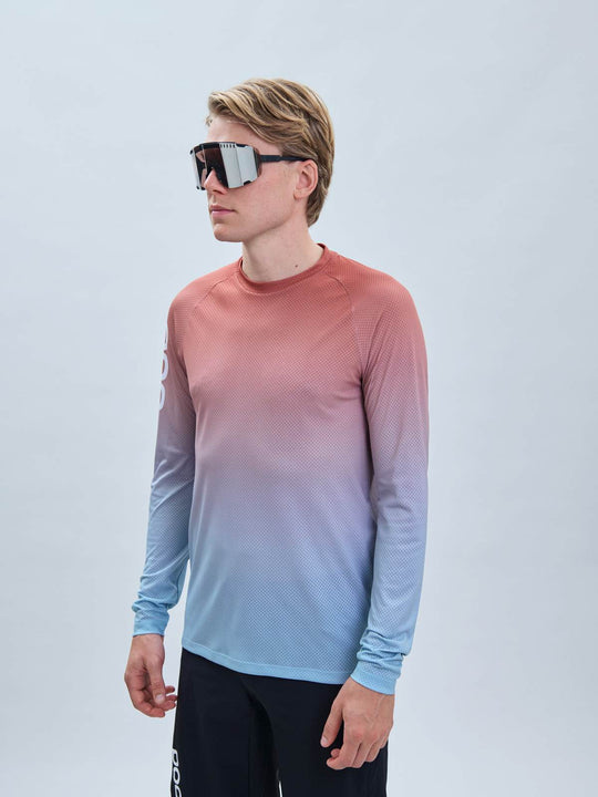Załaduj obraz do przeglądarki galerii, Koszulka rowerowa POC M's Essential MTB Lite LS Jersey - Gradient Himalayan Salt