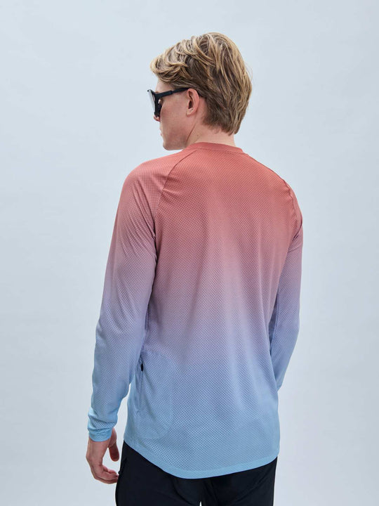 Załaduj obraz do przeglądarki galerii, Koszulka rowerowa POC M's Essential MTB Lite LS Jersey - Gradient Himalayan Salt