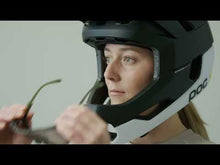 Załaduj i odtwarzaj film w przeglądarce Gallery, Kask rowerowy POC OTOCON RACE MIPS - Ur. Black/Hydr. White Matt