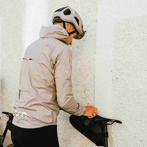 Bogata oferta kurtek szosowych na każdą pogodę