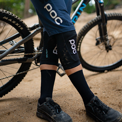 Ochraniacze łokci i kolan MTB - komfort vs. bezpieczeństwo. Co jest ważniejsze?